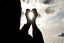 拿坡里战胜努力，豪取胜果追赶对手